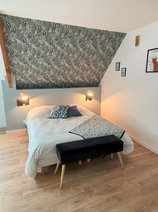 Duplex Parapluies De Cherbourg Netflix Parking Exterior foto